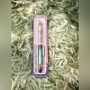 Green and gold euro uk designs fountain pen